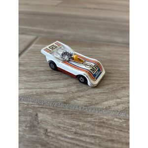 Hi Tailer- White with Yellow Driver Red Base - No 56 - 1974 - MATCHBOX car